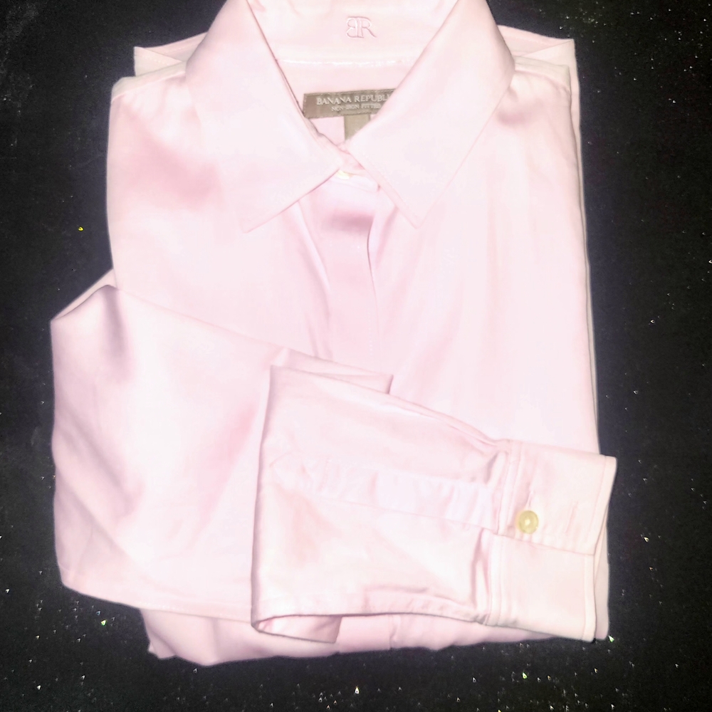 Banana Republic Women's Baby Pink Non-Iron Fitted Shirt - Stretch - Size 4